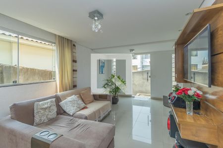 Sala de casa à venda com 4 quartos, 150m² em Calafate, Belo Horizonte