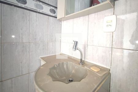 Banheiro de apartamento à venda com 2 quartos, 62m² em Jardim São Vicente, Campinas