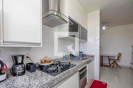 Cozinha de apartamento à venda com 2 quartos, 60m² em Cinquentenario, Belo Horizonte