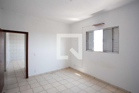 Quarto de casa para alugar com 1 quarto, 40m² em Casa Grande, Diadema