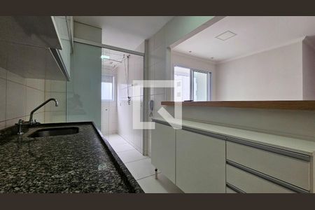 Cozinha de apartamento para alugar com 2 quartos, 84m² em Campininha, São Paulo