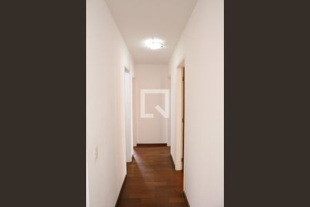 Corredor de apartamento para alugar com 3 quartos, 94m² em Barra Funda, São Paulo