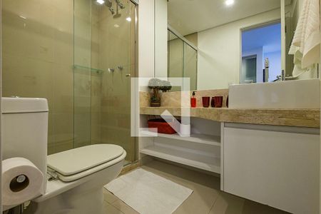 Banheiro de apartamento à venda com 1 quarto, 49m² em Pinheiros, São Paulo