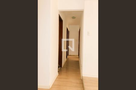 Corredor de apartamento à venda com 3 quartos, 68m² em Lins de Vasconcelos, Rio de Janeiro