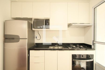 Sala/Cozinha de apartamento para alugar com 2 quartos, 31m² em Jardim Monte Kemel, São Paulo