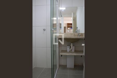 Banheiro de apartamento para alugar com 1 quarto, 24m² em Santa Cecilia, São Paulo