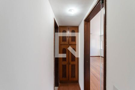 Corredor de apartamento para alugar com 3 quartos, 157m² em Grajaú, Rio de Janeiro