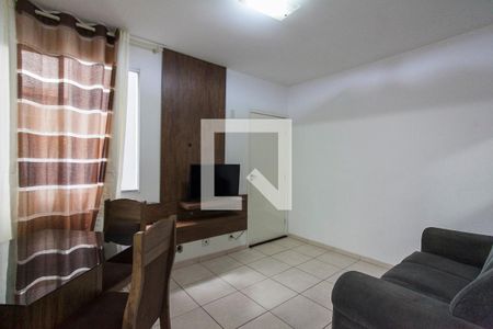 Sala de apartamento para alugar com 2 quartos, 45m² em Gávea, Uberlândia