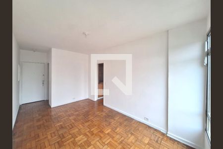 Apartamento para alugar com 85m², 2 quartos e 1 vagaSala