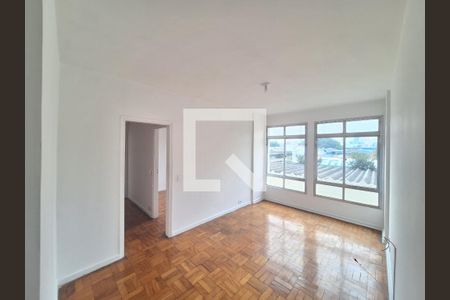 Apartamento para alugar com 85m², 2 quartos e 1 vagaSala