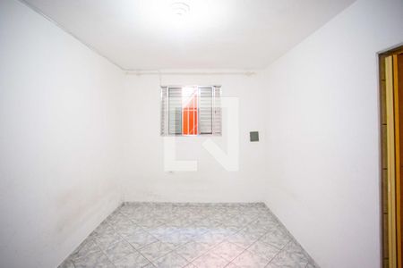 Quarto de casa para alugar com 1 quarto, 83m² em Serraria, Diadema