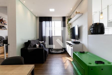 Sala de apartamento para alugar com 2 quartos, 48m² em Jardim Santa Emilia, São Paulo