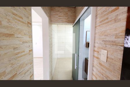 Corredor de casa para alugar com 2 quartos, 68m² em Vila Argos Nova, Jundiaí