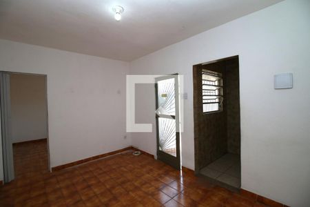 Sala de casa para alugar com 2 quartos, 73m² em Vaz Lobo, Rio de Janeiro