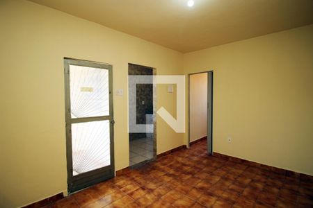 Sala de casa para alugar com 2 quartos, 73m² em Vaz Lobo, Rio de Janeiro