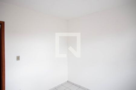 Quarto de apartamento para alugar com 2 quartos, 45m² em Sagrada Família, Belo Horizonte