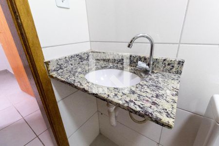 Apartamento para alugar com 26m², 2 quartos e sem vaga Apartamento para alugar com 26m², 2 quartos e sem vagaBanheiro