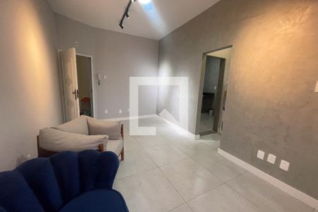 Sala de casa para alugar com 2 quartos, 50m² em Jardim Vinte E Cinco de Agosto, Duque de Caxias