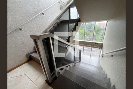 Escadas de apartamento para alugar com 3 quartos, 200m² em Vicentina, São Leopoldo