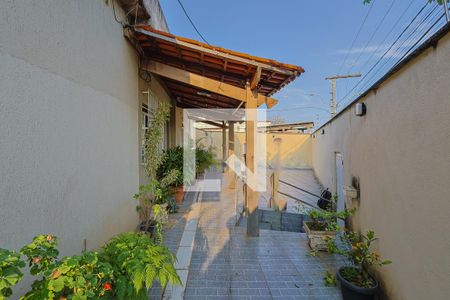 varanda de casa à venda com 2 quartos, 332m² em Horto Florestal, Belo Horizonte