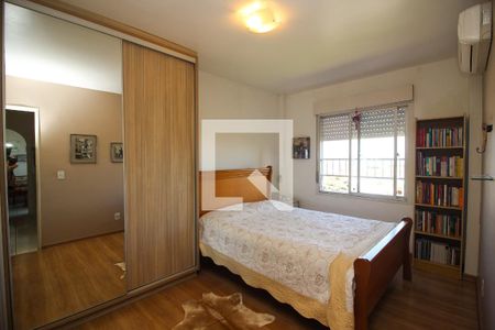 Quarto 1 de apartamento à venda com 2 quartos, 61m² em Cristal, Porto Alegre