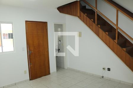 Sala de casa para alugar com 2 quartos, 65m² em Moquetá, Nova Iguaçu