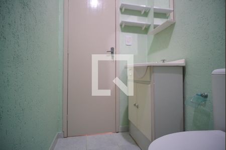 Banheiro Corredor de apartamento para alugar com 1 quarto, 42m² em Jardim Lindóia, Porto Alegre