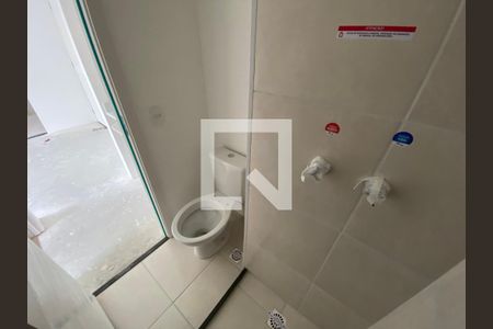 Banheiro de apartamento à venda com 1 quarto, 32m² em Todos Os Santos, Rio de Janeiro