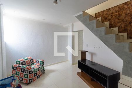 Sala de casa para alugar com 2 quartos, 70m² em Vila Nova Teresa, São Paulo