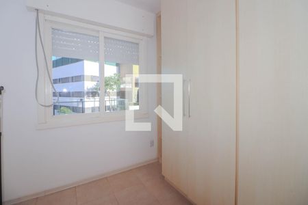 Quarto 2 de apartamento para alugar com 3 quartos, 72m² em Chácara das Pedras, Porto Alegre