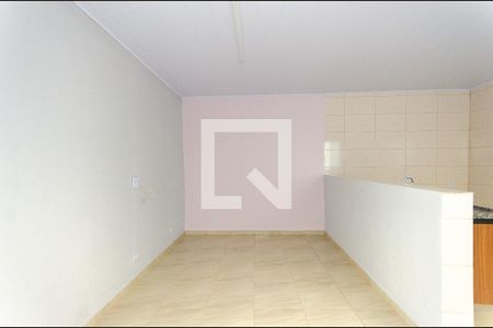 Sala de casa para alugar com 2 quartos, 150m² em Vila Iório, São Paulo