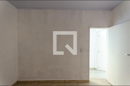 Quarto 1 de casa para alugar com 2 quartos, 150m² em Vila Iório, São Paulo