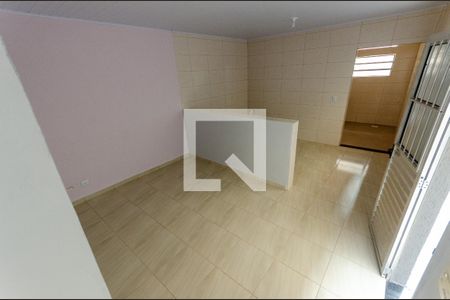 Sala de casa para alugar com 2 quartos, 150m² em Vila Iório, São Paulo