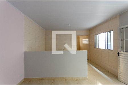 Sala de casa para alugar com 2 quartos, 150m² em Vila Iório, São Paulo