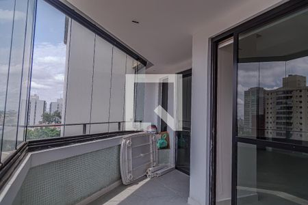 Varanda de apartamento à venda com 3 quartos, 180m² em Vila Alexandria, São Paulo