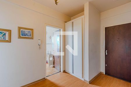 Hall de entrada de apartamento à venda com 3 quartos, 136m² em Azenha, Porto Alegre