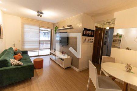 Apartamento à venda com 73m², 2 quartos e 1 vagaSala