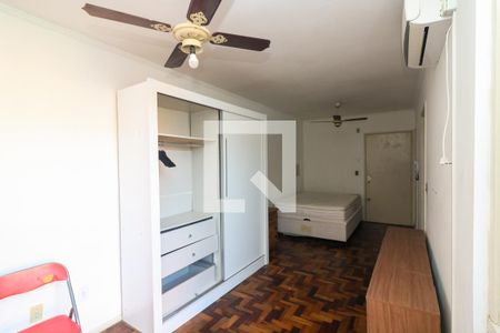 Sala/Quarto de kitnet/studio para alugar com 1 quarto, 39m² em Vila Joao Pessoa, Porto Alegre