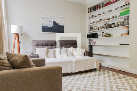 Sala de TV de apartamento à venda com 4 quartos, 160m² em Copacabana, Rio de Janeiro