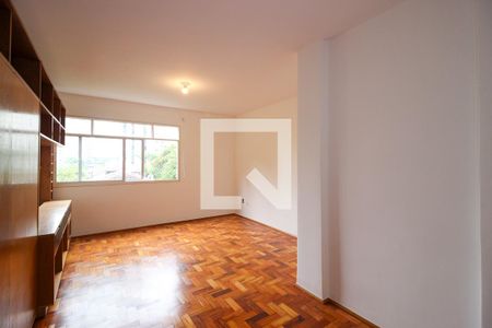 Apartamento para alugar com 75m², 2 quartos e 1 vagaSala