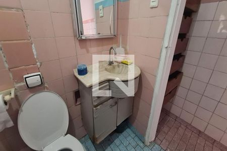 Banheiro de casa à venda com 2 quartos, 129m² em Jardim Ana Rosa, São Paulo