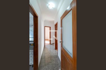 Corredor de apartamento para alugar com 3 quartos, 144m² em Santa Amélia, Belo Horizonte