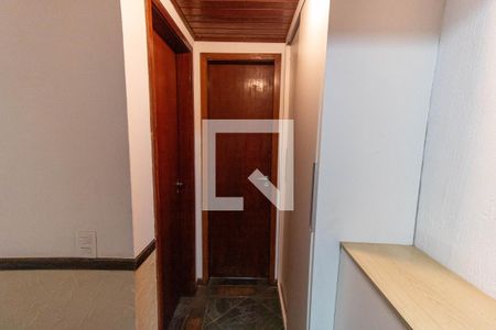 Corredor de apartamento para alugar com 4 quartos, 140m² em Itaipu, Niterói