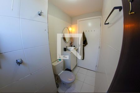 Banheiro de apartamento à venda com 2 quartos, 41m² em Santo Afonso, Novo Hamburgo