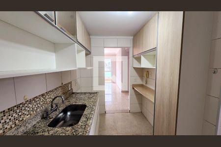 Cozinha e Área de Serviço de apartamento para alugar com 3 quartos, 77m² em Jardim Messina, Jundiaí