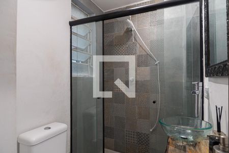 Banheiro de kitnet/studio para alugar com 1 quarto, 28m² em Consolação, São Paulo