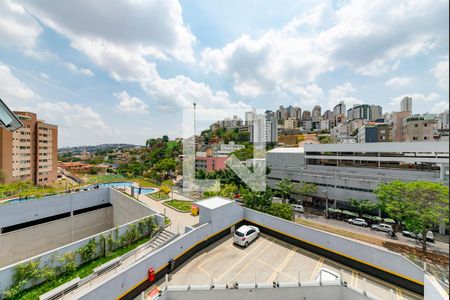 Sala de apartamento para alugar com 1 quarto, 47m² em Buritis, Belo Horizonte