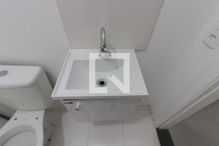 Banheiro de apartamento para alugar com 2 quartos, 42m² em Vila Princesa Isabel, São Paulo