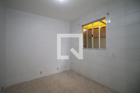 Quarto 2 de casa para alugar com 2 quartos, 60m² em Ramos, Rio de Janeiro