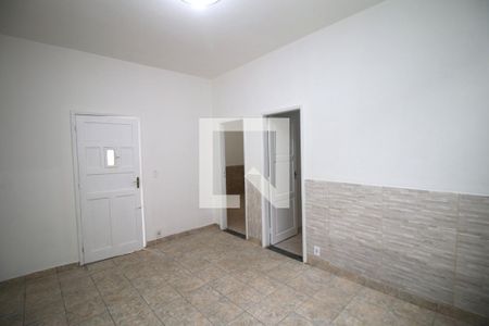 Sala de casa para alugar com 2 quartos, 60m² em Ramos, Rio de Janeiro